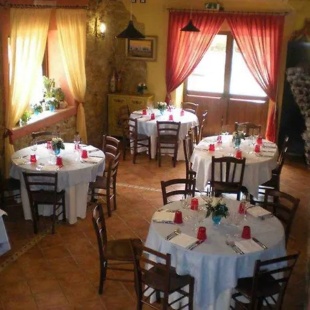 Agriturismo Il Ranch Farm stay *